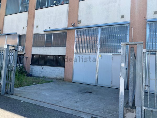 capannone in vendita a Pieve Emanuele