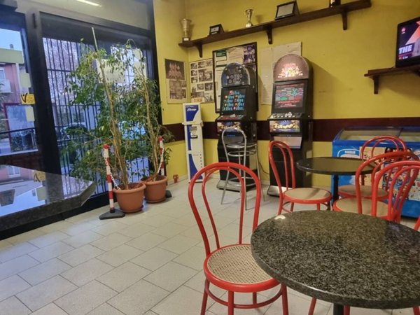 negozio in vendita a Pieve Emanuele