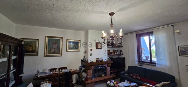 casa indipendente in vendita a Pieve Emanuele in zona Fizzonasco