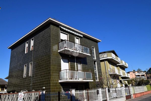 appartamento in vendita a Pieve Emanuele in zona Fizzonasco