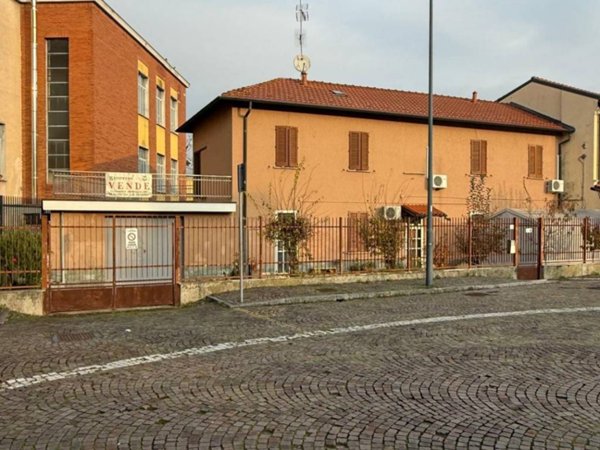 casa indipendente in vendita a Pieve Emanuele