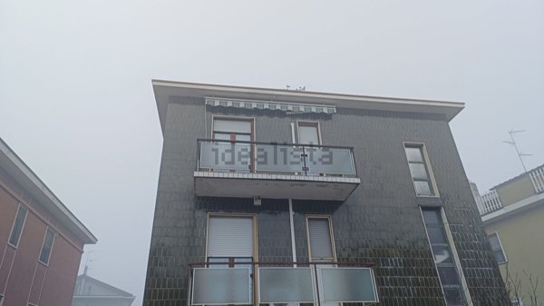 appartamento in vendita a Pieve Emanuele in zona Fizzonasco