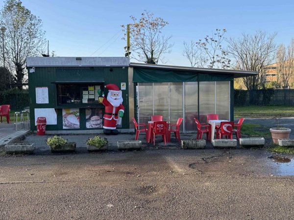 negozio in vendita a Pieve Emanuele