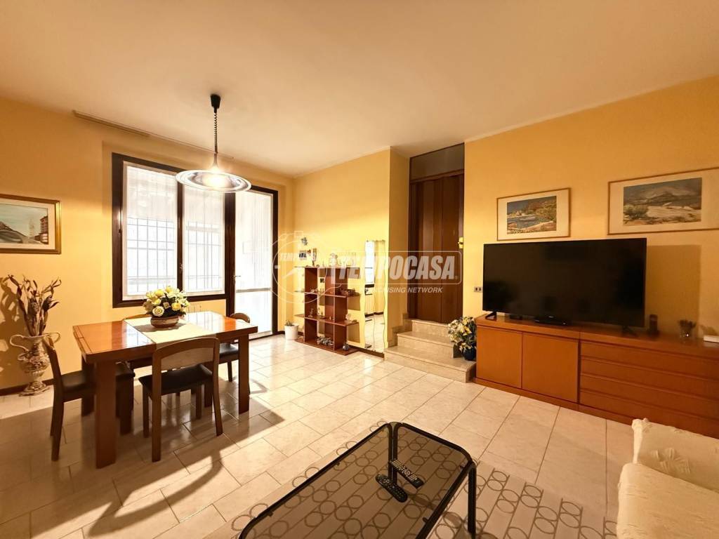 casa indipendente in vendita a Pieve Emanuele