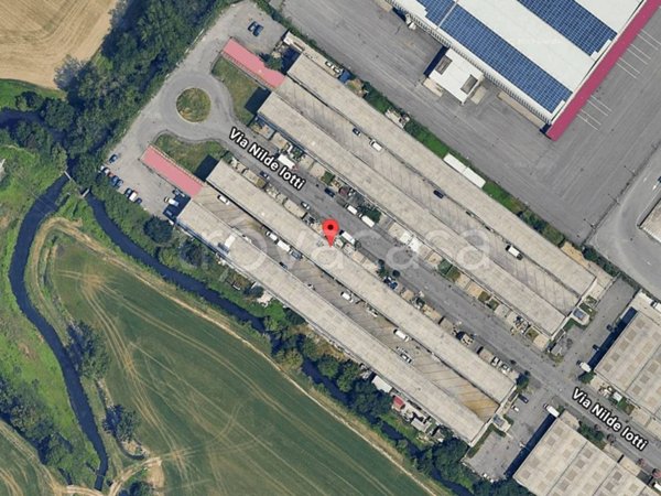 negozio in vendita a Pieve Emanuele