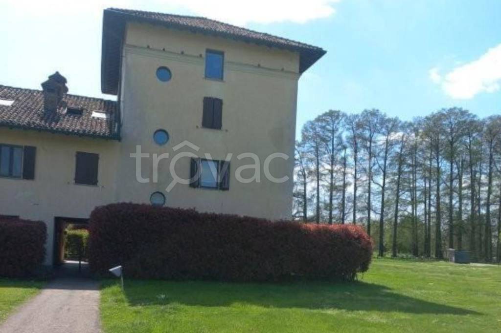 appartamento in vendita a Pieve Emanuele in zona Tolcinasco