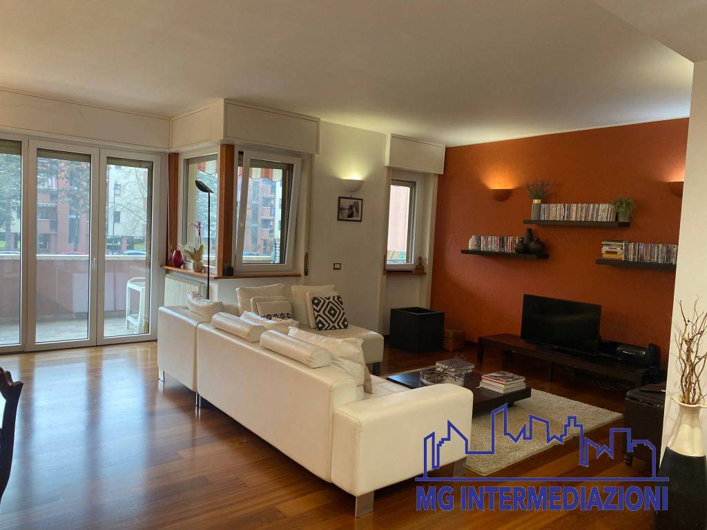 appartamento in vendita a Pieve Emanuele in zona Fizzonasco