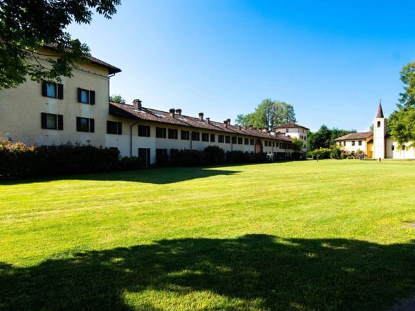 villa in vendita a Pieve Emanuele in zona Tolcinasco