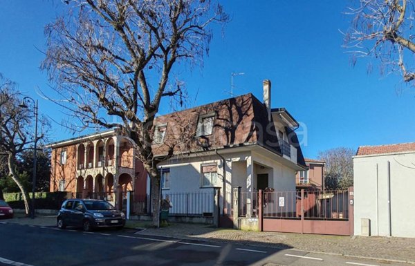 casa indipendente in vendita a Pieve Emanuele