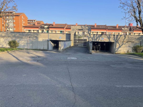 ufficio in vendita a Pieve Emanuele