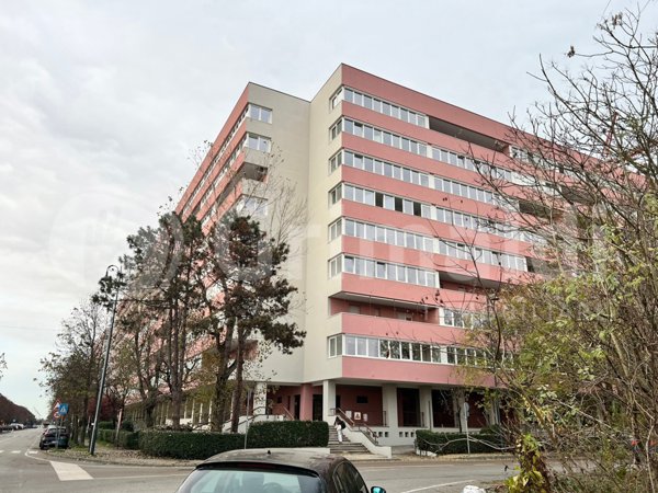 negozio in vendita a Pieve Emanuele