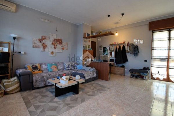 appartamento in vendita a Pieve Emanuele in zona Fizzonasco