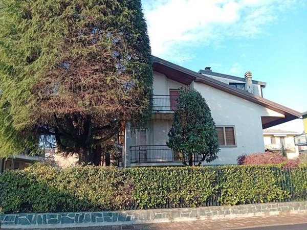 casa indipendente in vendita a Pieve Emanuele