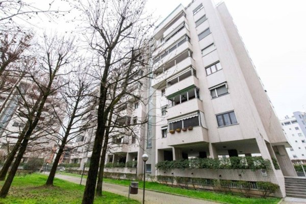 appartamento in vendita a Pieve Emanuele in zona Fizzonasco