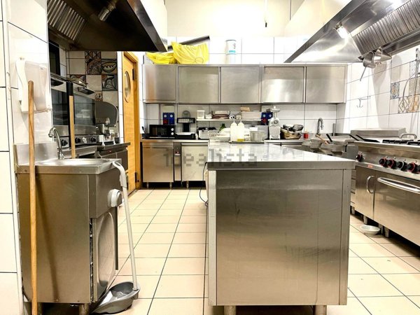 negozio in vendita a Pieve Emanuele