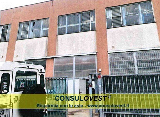 negozio in vendita a Pieve Emanuele