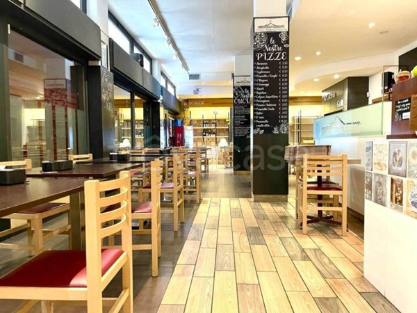 negozio in vendita a Pieve Emanuele