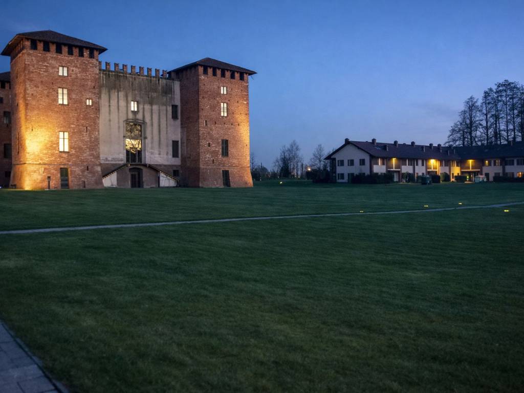 appartamento in vendita a Pieve Emanuele in zona Tolcinasco