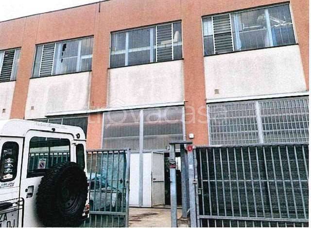 negozio in vendita a Pieve Emanuele