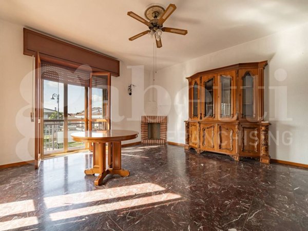 appartamento in vendita a Pieve Emanuele in zona Fizzonasco