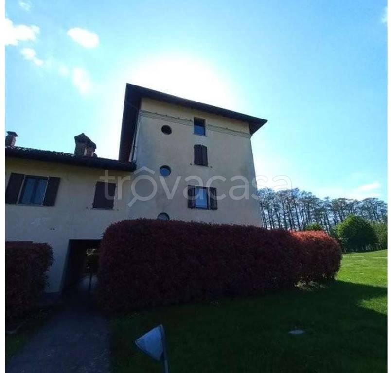 appartamento in vendita a Pieve Emanuele in zona Tolcinasco