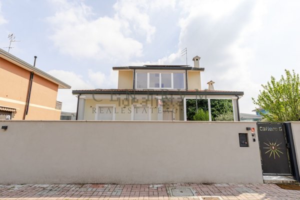 casa indipendente in vendita a Pieve Emanuele