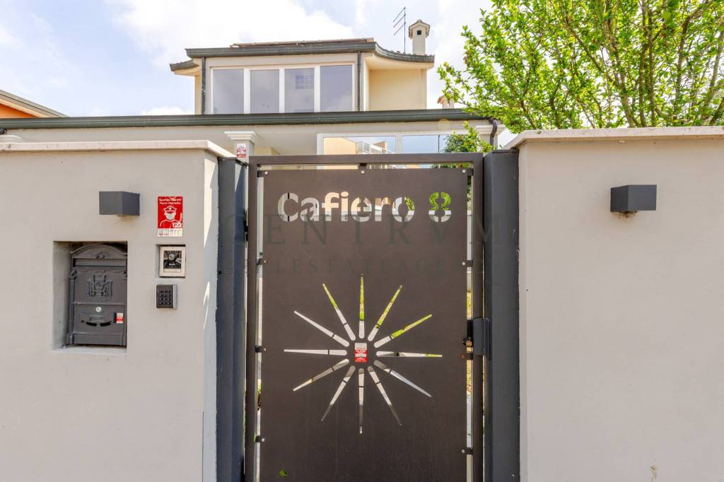 casa indipendente in vendita a Pieve Emanuele in zona Fizzonasco