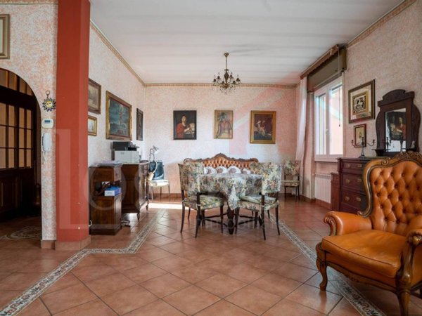 appartamento in vendita a Pieve Emanuele in zona Fizzonasco