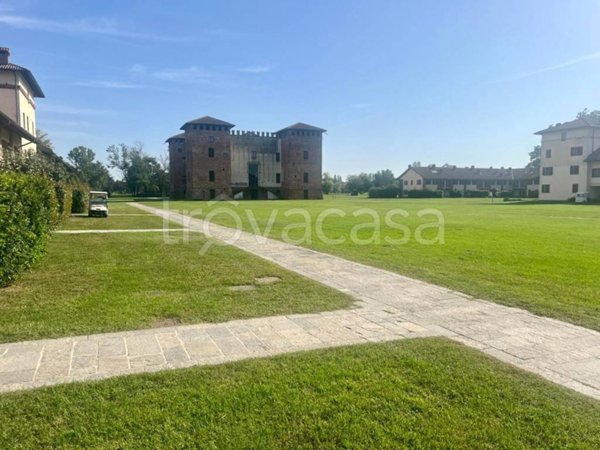 casa indipendente in vendita a Pieve Emanuele in zona Tolcinasco