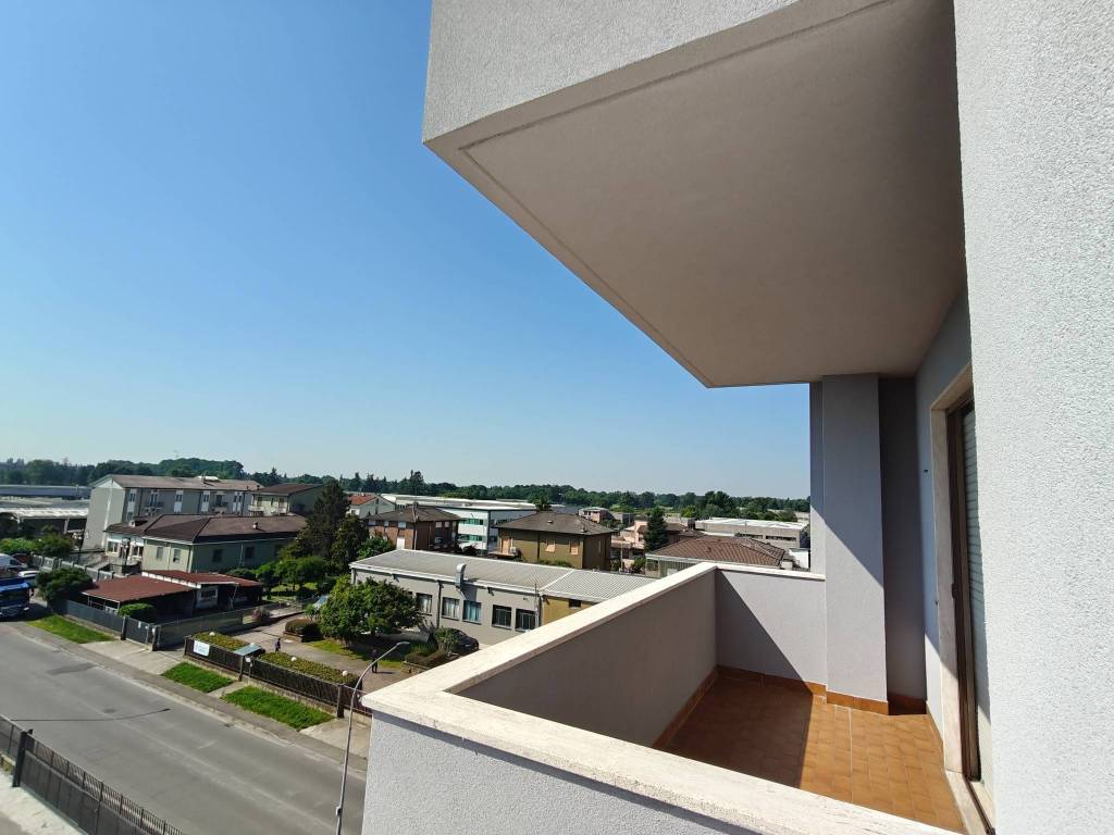 appartamento in vendita a Pieve Emanuele in zona Fizzonasco