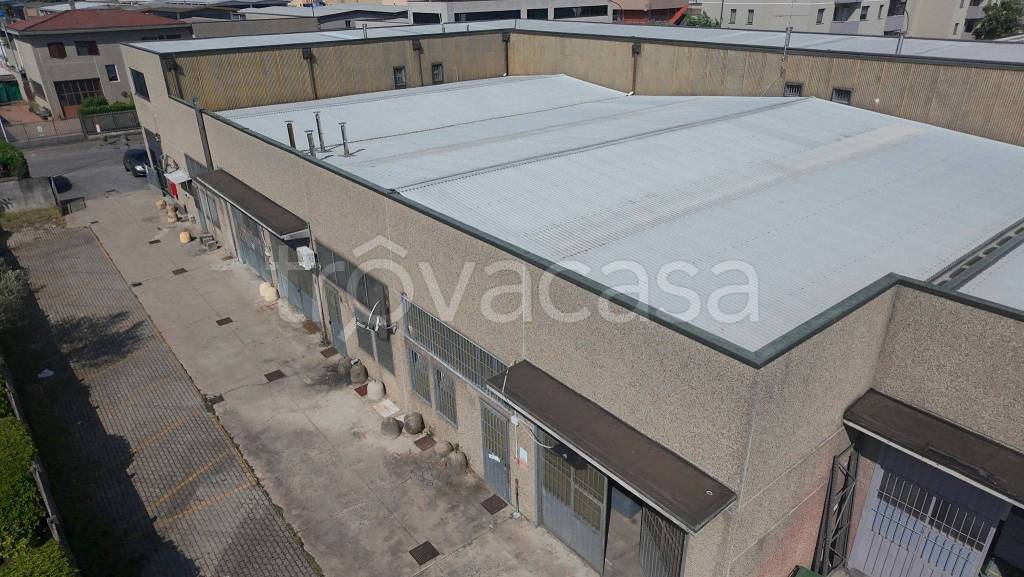 appartamento in vendita a Pieve Emanuele in zona Fizzonasco