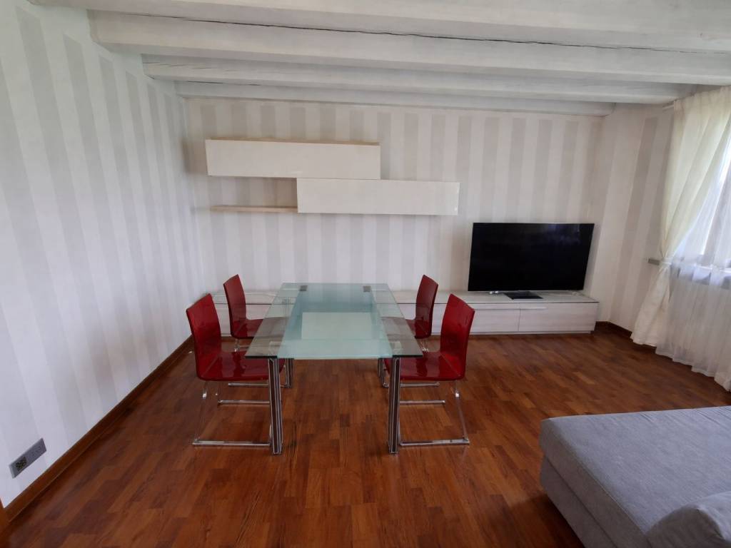 appartamento in vendita a Pieve Emanuele in zona Tolcinasco