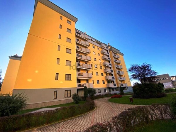 appartamento in vendita a Pieve Emanuele in zona Fizzonasco