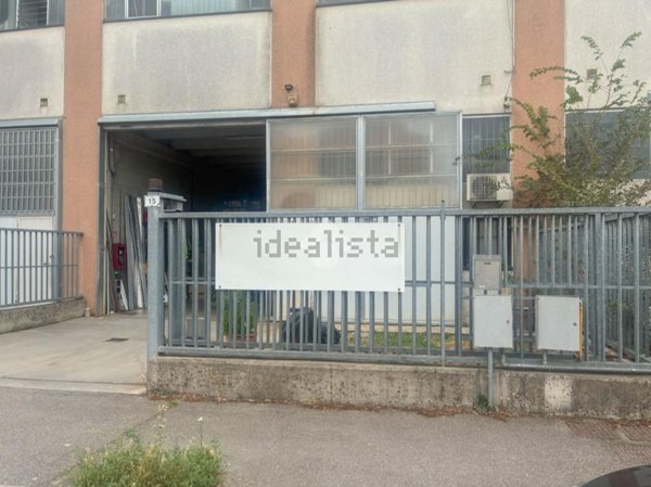 capannone in vendita a Pieve Emanuele