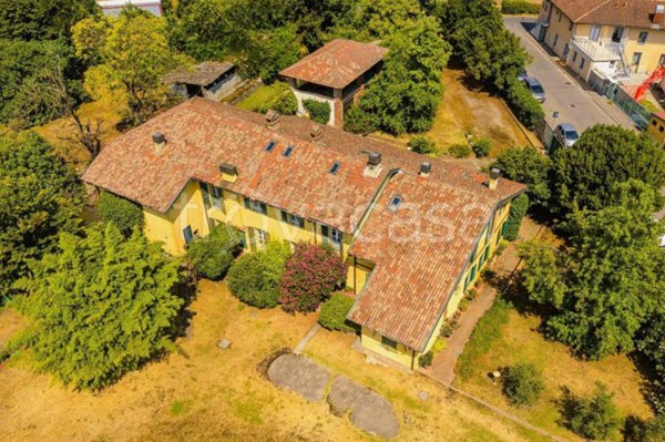 casa indipendente in vendita a Pieve Emanuele in zona Fizzonasco