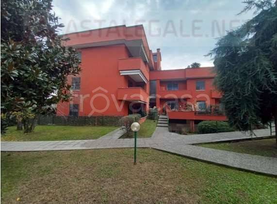 appartamento in vendita a Pieve Emanuele in zona Fizzonasco