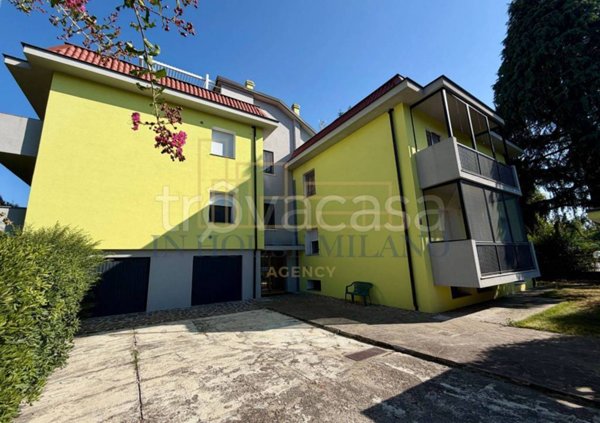 appartamento in vendita a Pieve Emanuele in zona Fizzonasco