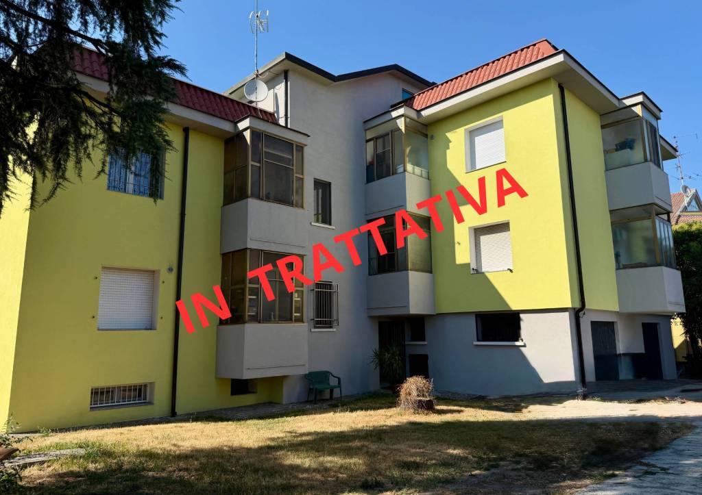 appartamento in vendita a Pieve Emanuele in zona Fizzonasco