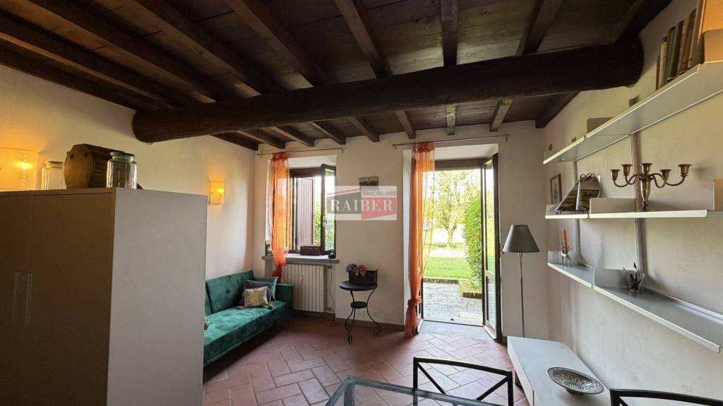 appartamento in vendita a Pieve Emanuele in zona Tolcinasco