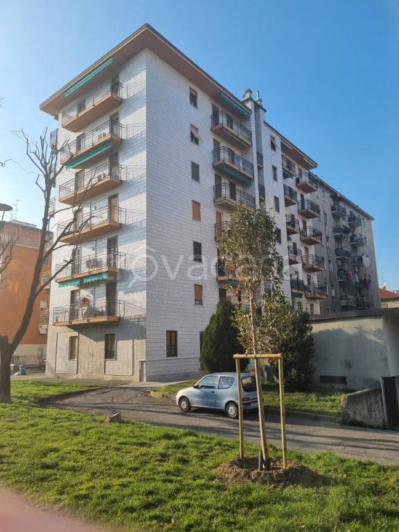 appartamento in vendita a Pioltello in zona Seggiano