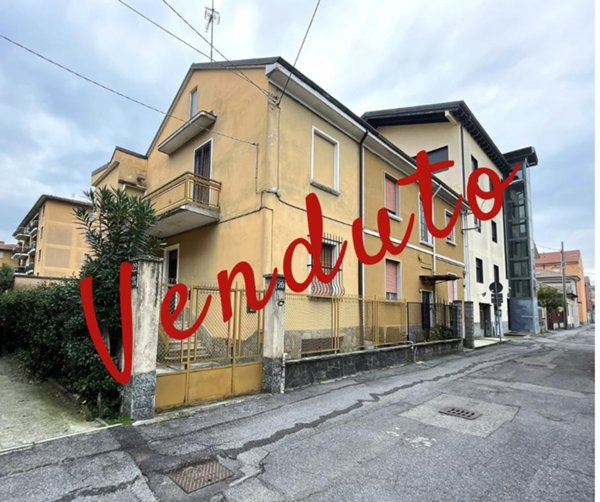 casa indipendente in vendita a Pioltello