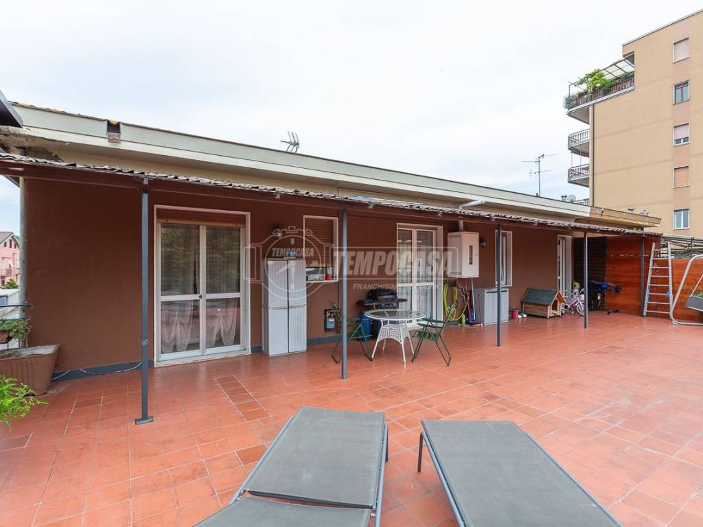 appartamento in vendita a Pioltello in zona Limito