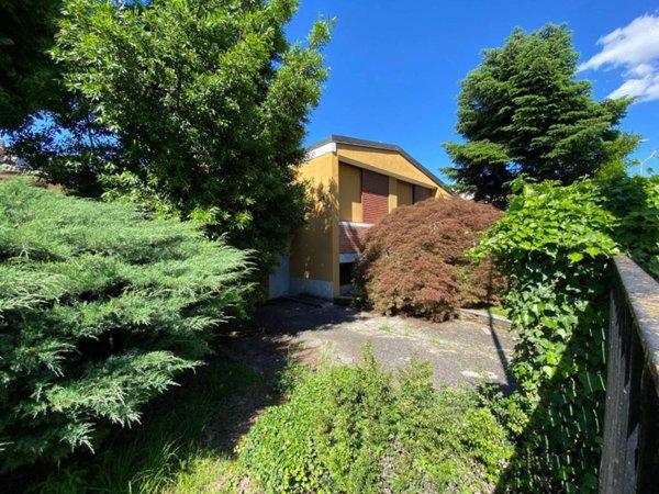 casa indipendente in vendita a Pioltello in zona Seggiano