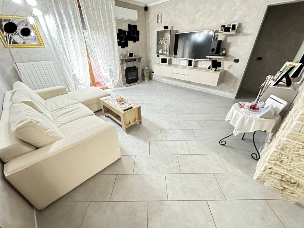 appartamento in vendita a Pioltello