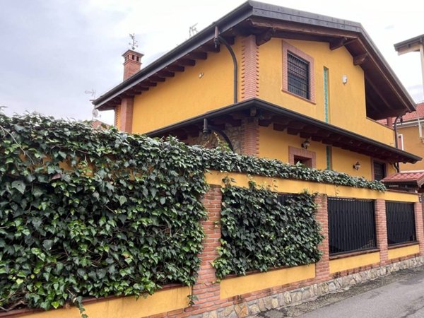 casa indipendente in vendita a Pioltello