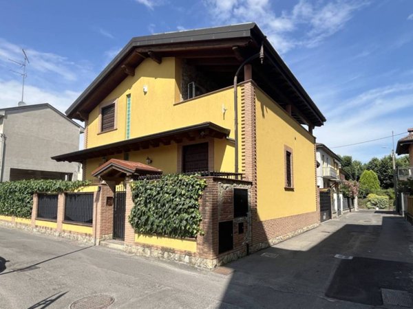 casa indipendente in vendita a Pioltello