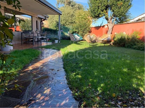 appartamento in vendita a Pioltello in zona Seggiano