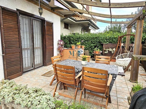appartamento in vendita a Pioltello in zona Seggiano
