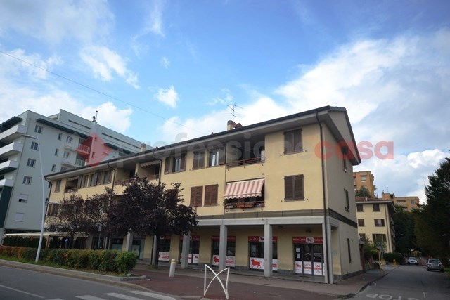 appartamento in vendita a Pioltello in zona Seggiano