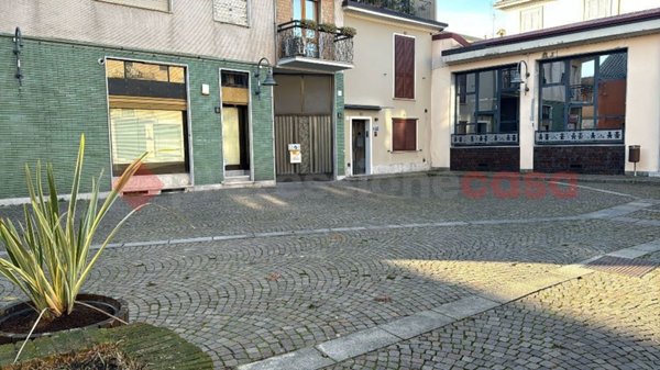 negozio in vendita a Pioltello